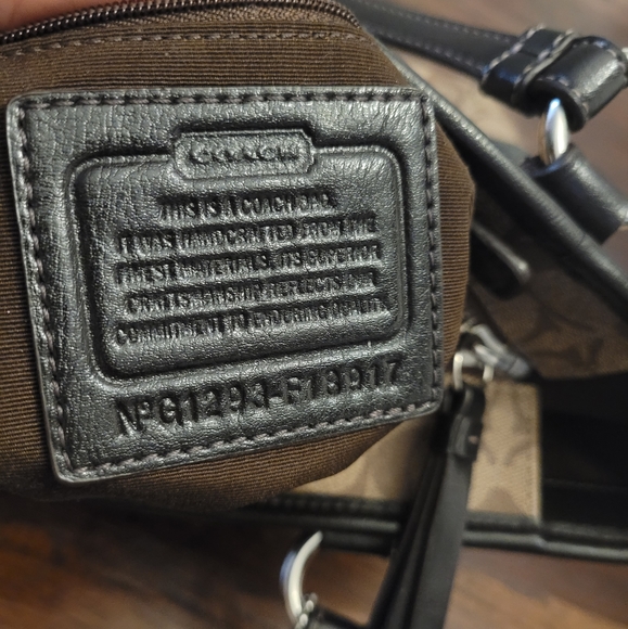 Coach Peyton Heritage Tote - Picture 5 of 7